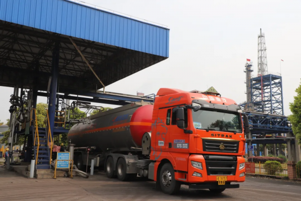 創(chuàng)新突破拓市場(chǎng) ▏集團(tuán)首車甲醛產(chǎn)品成功發(fā)運(yùn)開啟銷售新格局